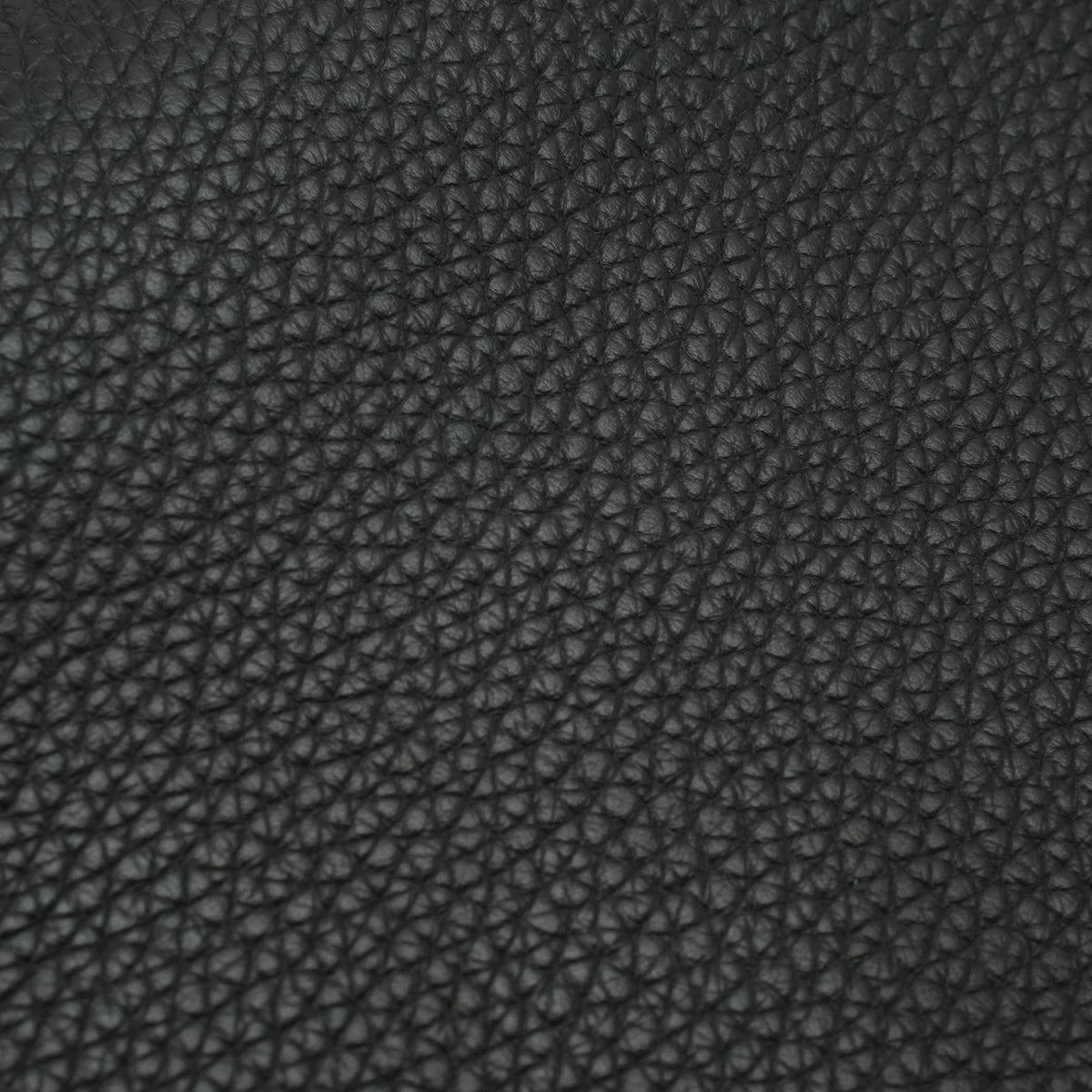Black pebbled leather grain close-up for winged tote OEM wholesale product detail