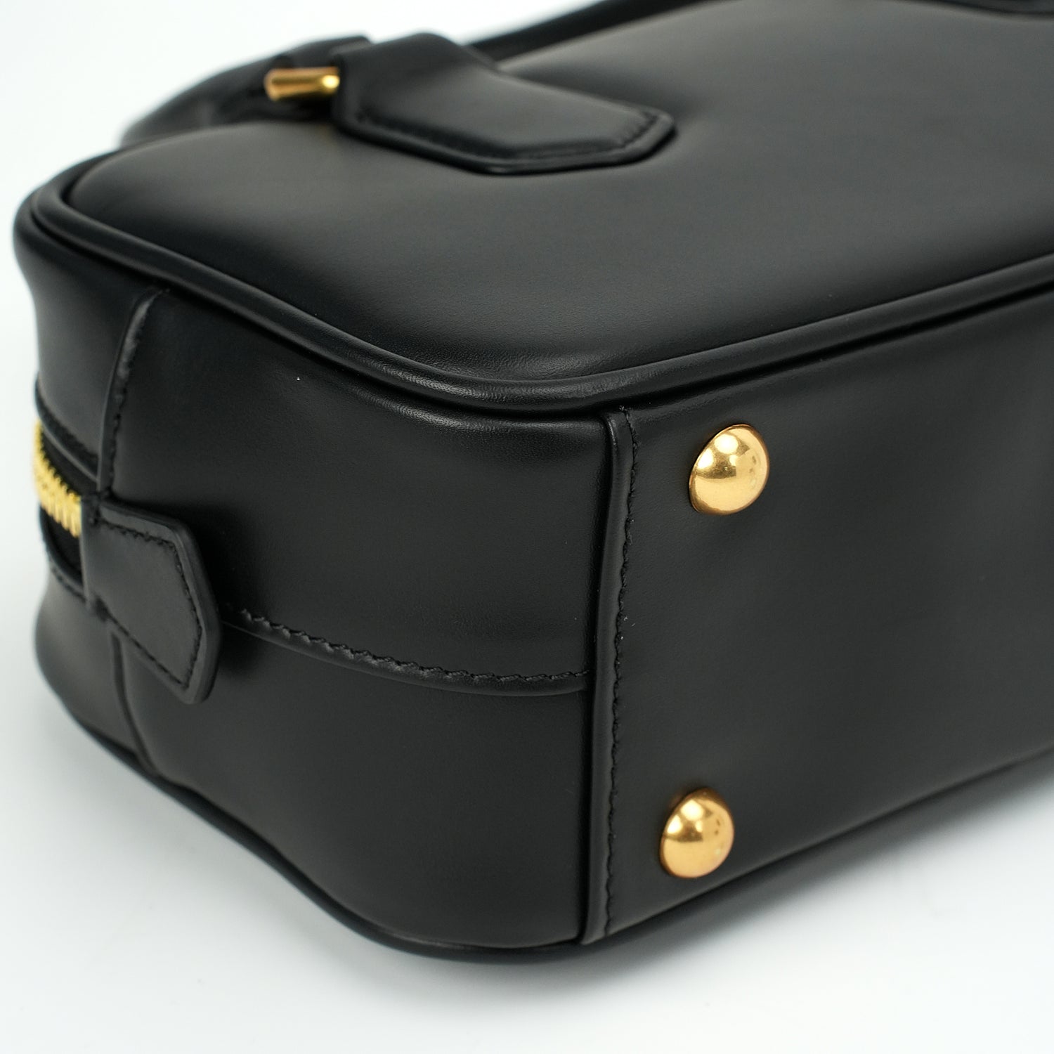 Mini Boston bag base seam and protective feet detail OEM wholesale product detail